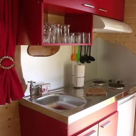 Roulotte Cosy Avec Kitchenette, Ruisseau Apaisant Et Espace Bien-etre, Nuit Insolite A - Fr-1-589-444 * Ferdrupt