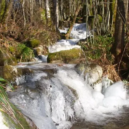 Σπίτι διακοπών Roulotte Cosy Avec Kitchenette, Ruisseau Apaisant Et Espace Bien-etre, Nuit Insolite A - Fr-1-589-444