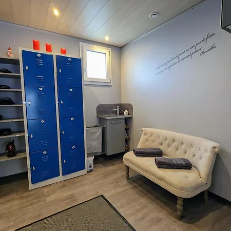 Roulotte Cosy Avec Kitchenette, Ruisseau Apaisant Et Espace Bien-etre, Nuit Insolite A - Fr-1-589-444 컨트리하우스